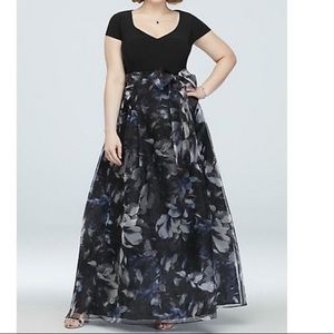 SEAMED CAP SLEEVE GOWN WITH FLORAL ORGANZA SKIRT